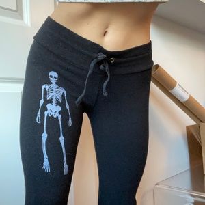 Wildfox XS sweatpants tight skeleton